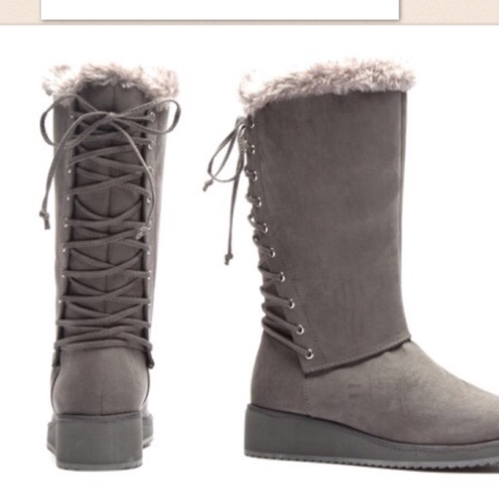 New in box  Grey Micro suede women's boots sz 8.5 M - Picture 2 of 3